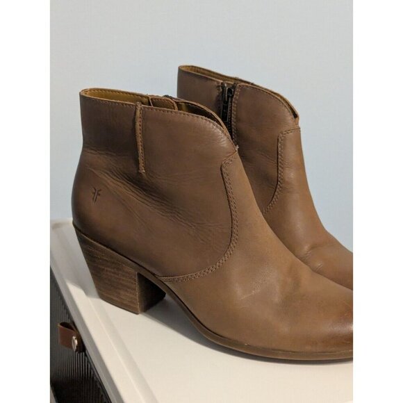 FRYE Women Size 9.5 Wheat Brown Leather Jennifer Seam Ankle Booties 3471729 - Picture 12 of 16